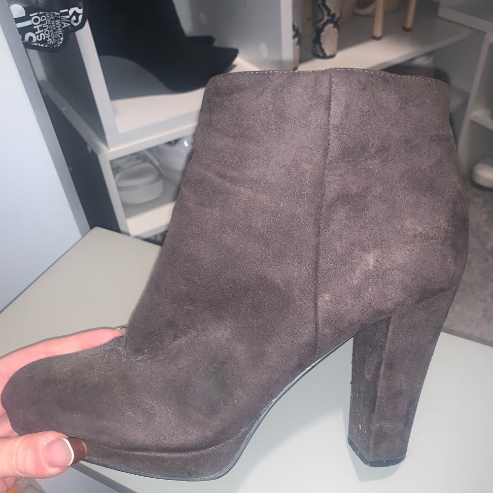 Platform booties - Picture 2 of 3
